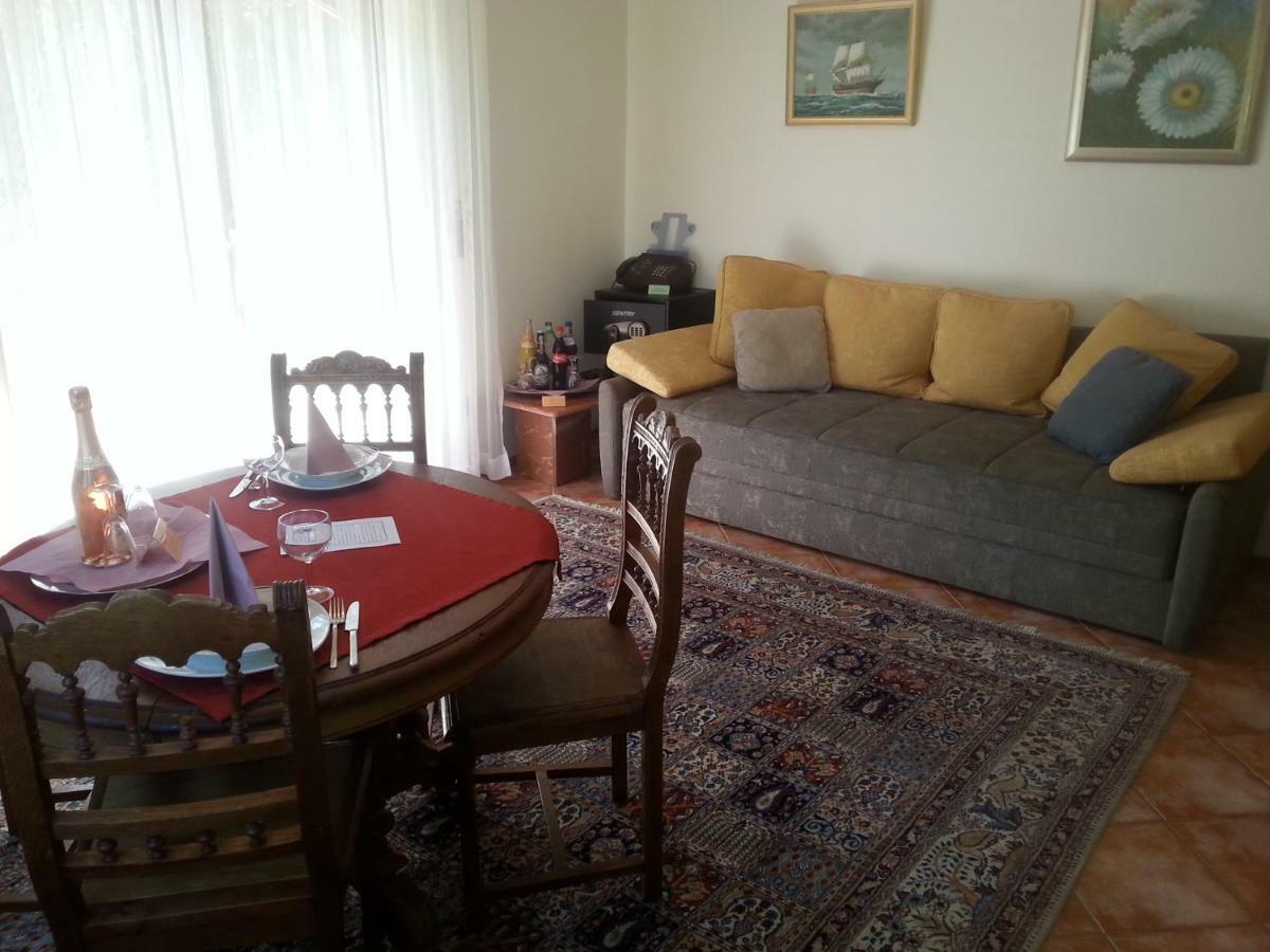 Apartment * * * * * Zabler *